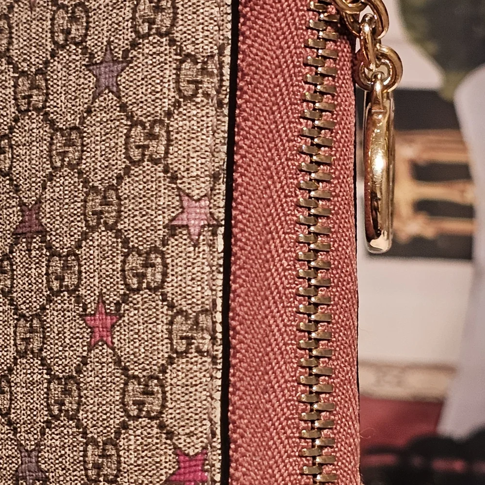 Gucci G G Supreme Star Zip-Around Continental Long Wallet - Picture 6 of 15